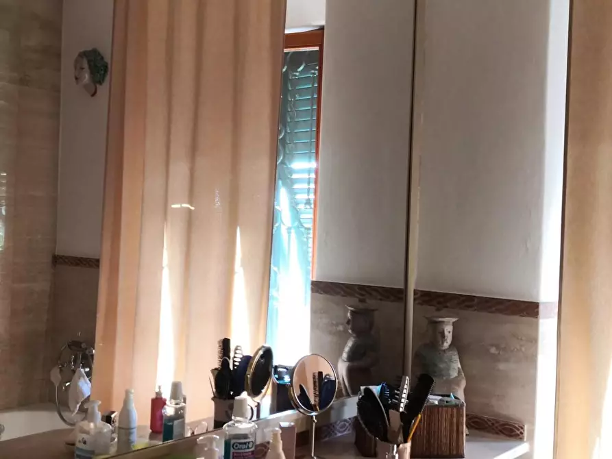 Immagine 21 di Appartamento in vendita  a Livorno