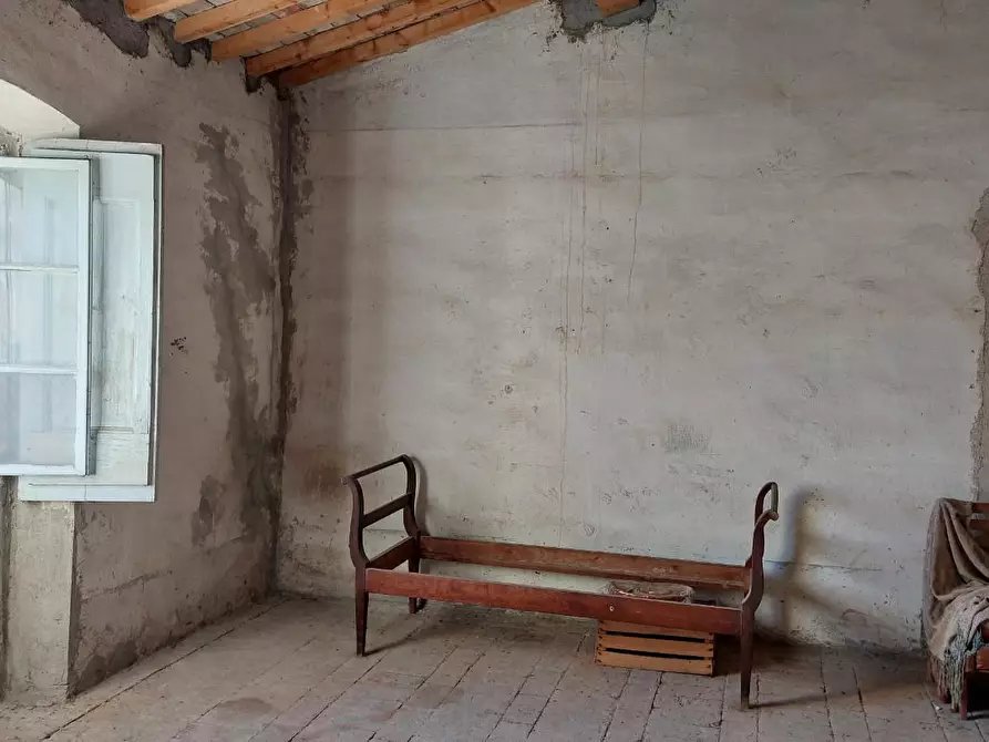 Immagine 20 di Palazzo in vendita  a San Giuliano Terme