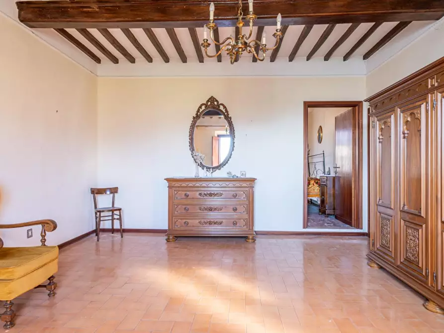 Immagine 14 di Palazzo in vendita  a San Giuliano Terme