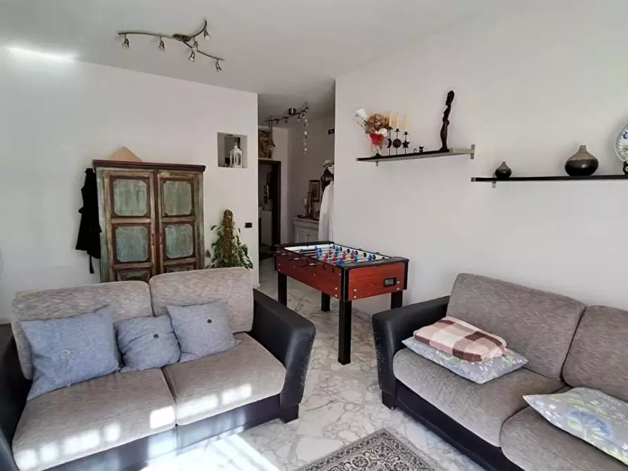 Immagine 2 di Casa bifamiliare in vendita  a Carrara