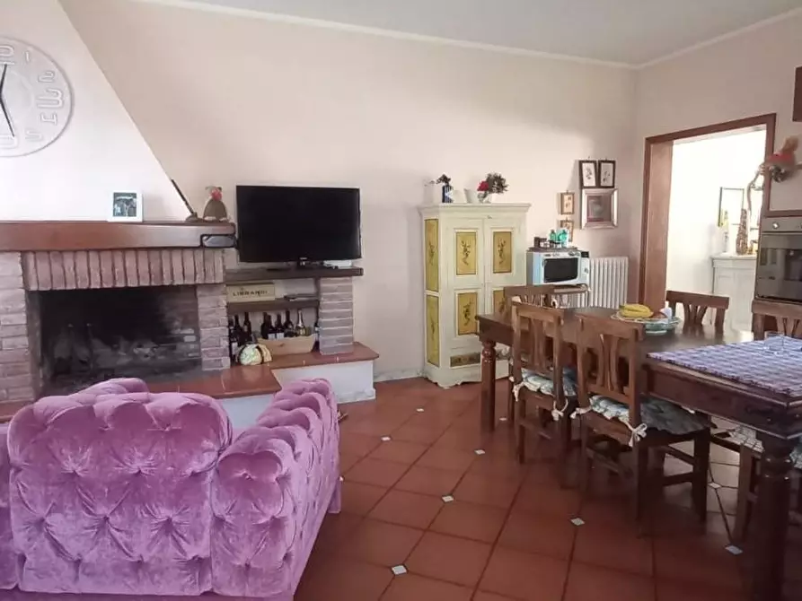 casa indipendente in vendita a Carrara in zona Marina di Carrara