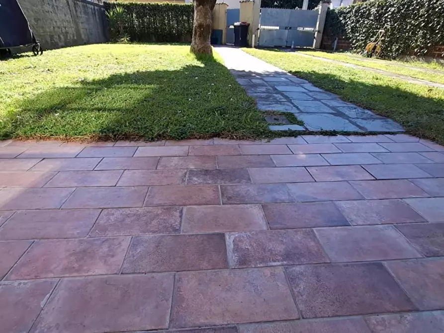 Immagine 24 di Casa bifamiliare in vendita  a Carrara