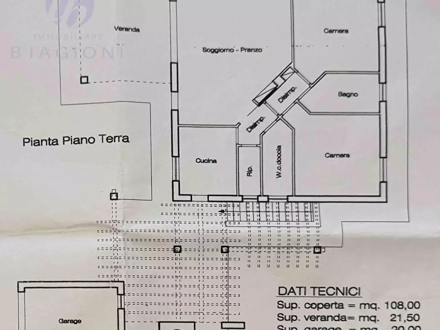 Immagine 4 di Villa in vendita  a Camaiore