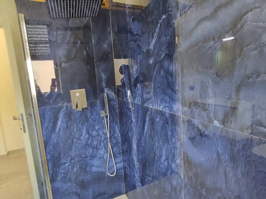 Immagine 7 di Appartamento in vendita  a Viareggio