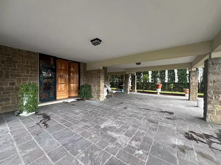 Immagine 28 di Villa in vendita  a Vinci