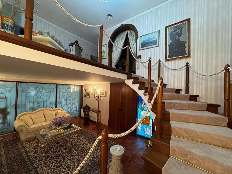 Immagine 4 di Villa in vendita  a Vinci