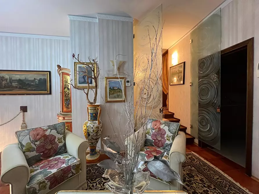 Immagine 5 di Villa in vendita  a Vinci