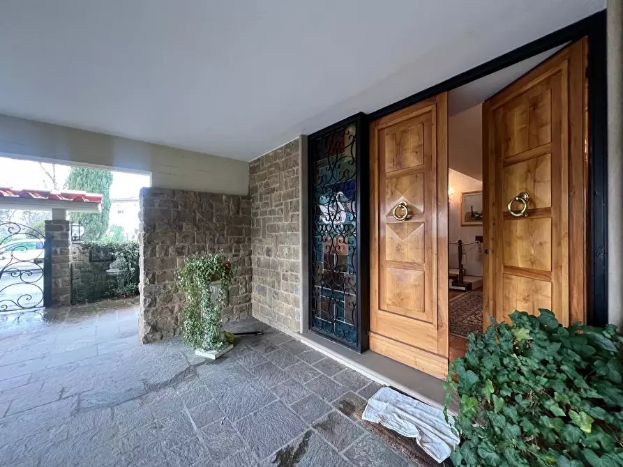 Immagine 29 di Villa in vendita  a Vinci