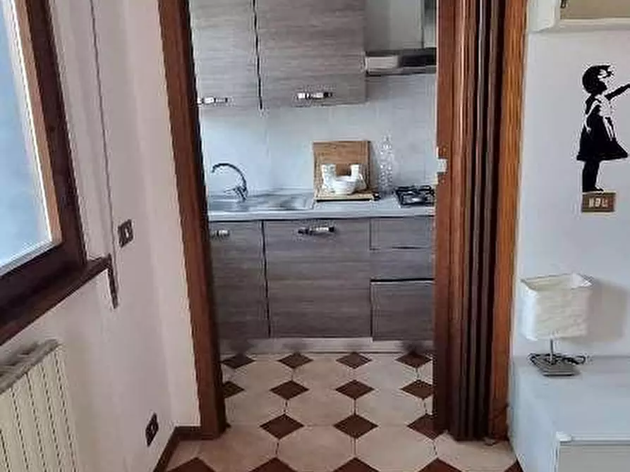 Immagine 8 di Appartamento in vendita  a Viareggio