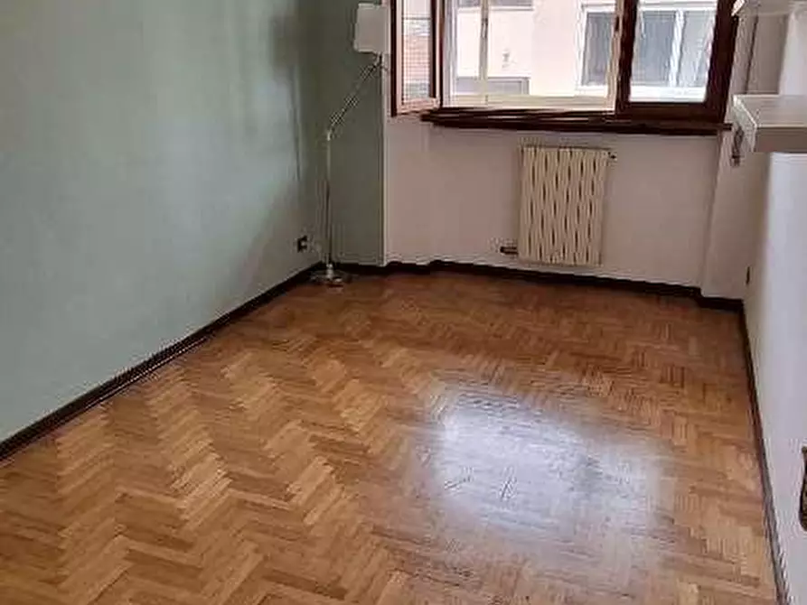 Immagine 17 di Appartamento in vendita  a Viareggio