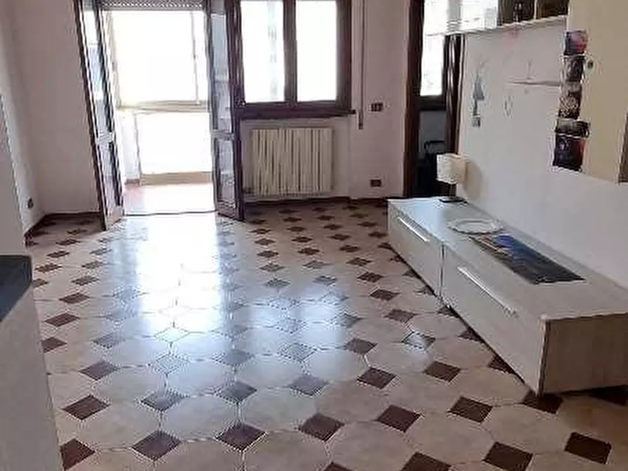 Immagine 21 di Appartamento in vendita  a Viareggio