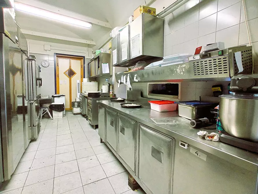 Immagine 3 di Bar / Ristorante in vendita  a Pisa