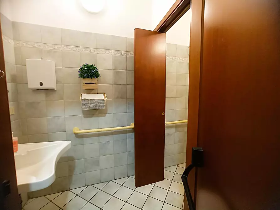 Immagine 5 di Bar / Ristorante in vendita  a Pisa