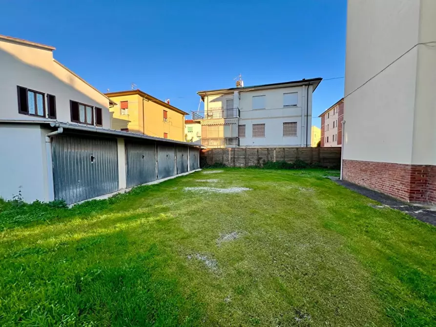 Immagine 30 di Appartamento in vendita  a Pisa