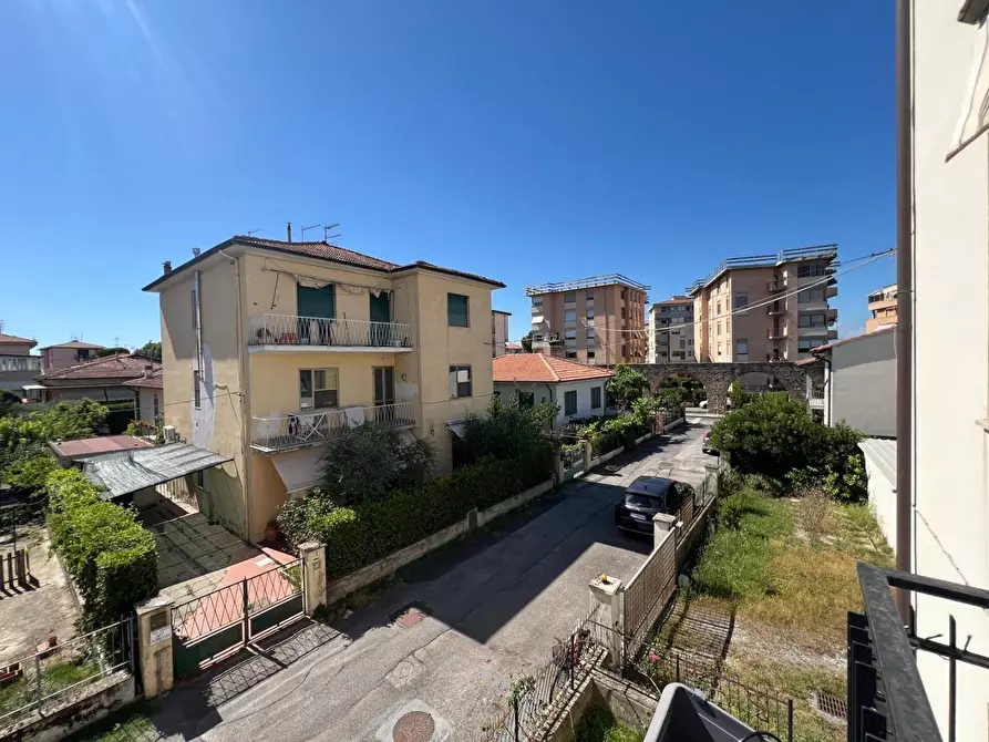 Immagine 16 di Appartamento in vendita  a Pisa