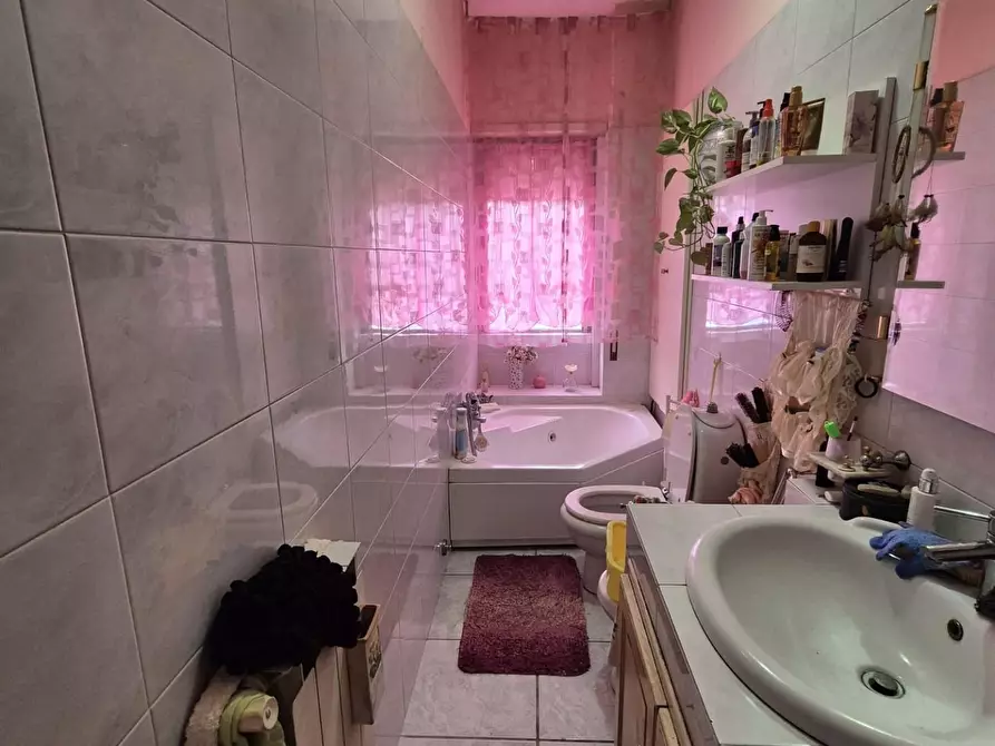 Immagine 28 di Appartamento in vendita  a Roma