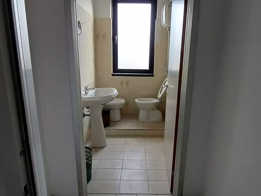 Immagine 4 di Ufficio in affitto  a Vinci