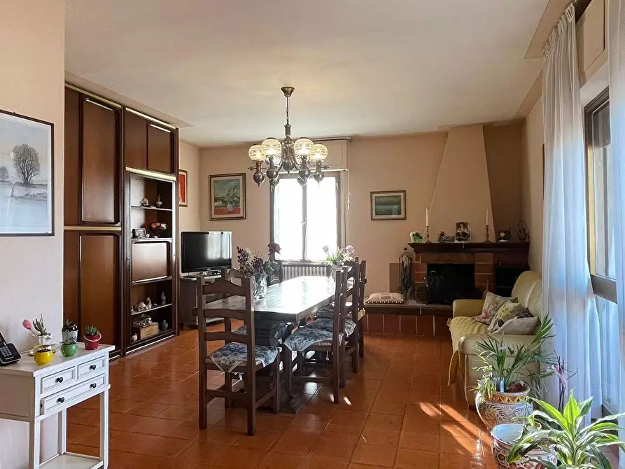 Immagine 17 di Appartamento in vendita  a Fucecchio