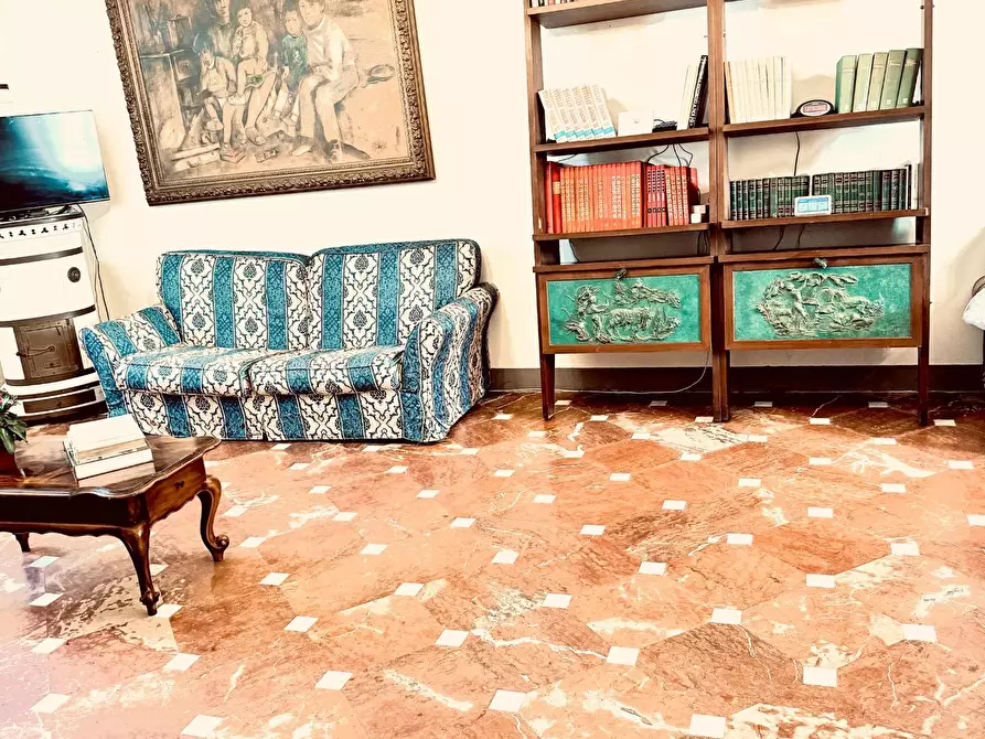 Immagine 38 di Villa in vendita  a Fucecchio