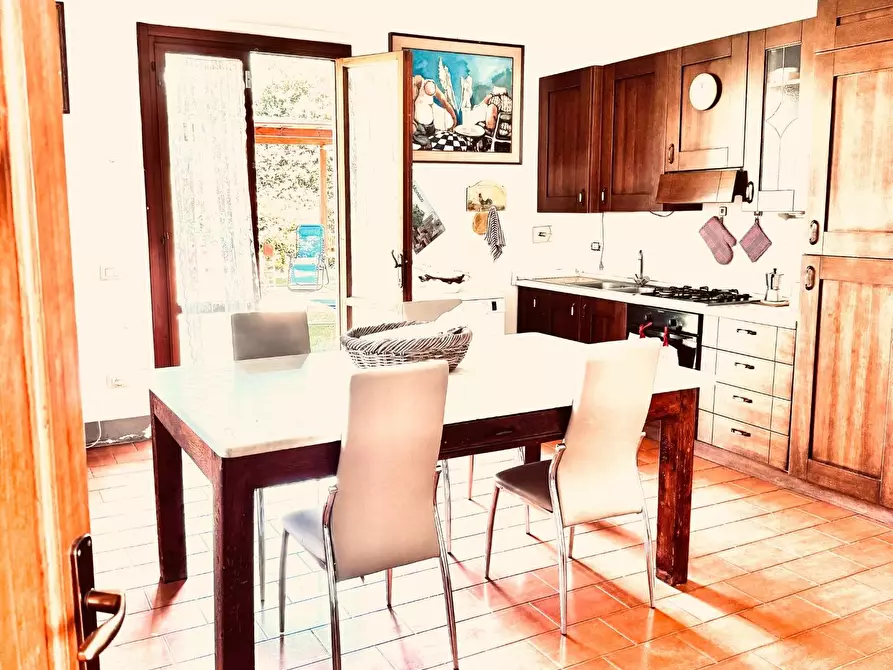 Immagine 36 di Villa in vendita  a Fucecchio