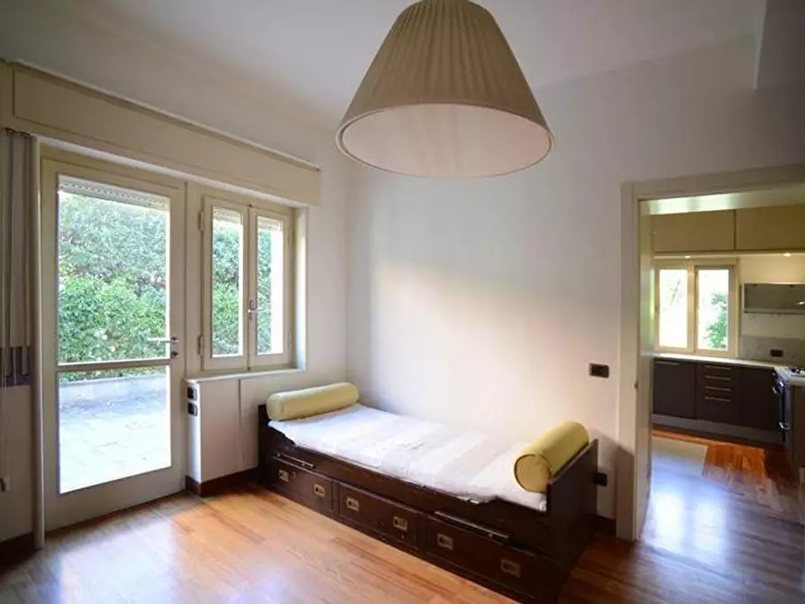 Immagine 55 di Villa in vendita  a Viareggio