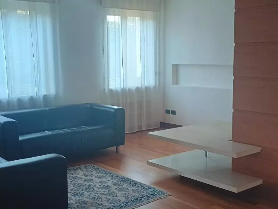 Immagine 26 di Villa in vendita  a Viareggio