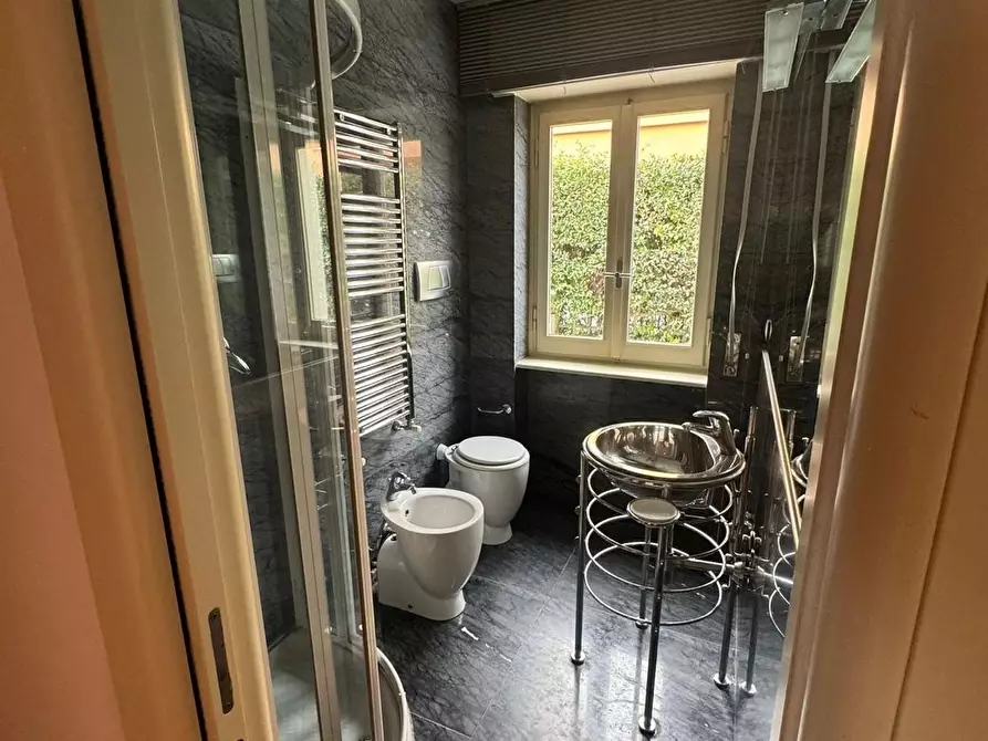 Immagine 30 di Villa in vendita  a Viareggio