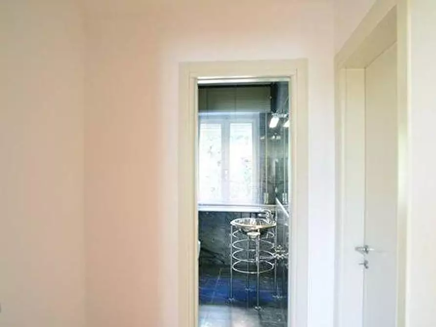 Immagine 35 di Villa in vendita  a Viareggio