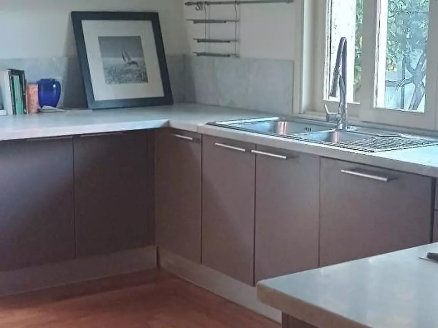 Immagine 41 di Villa in vendita  a Viareggio