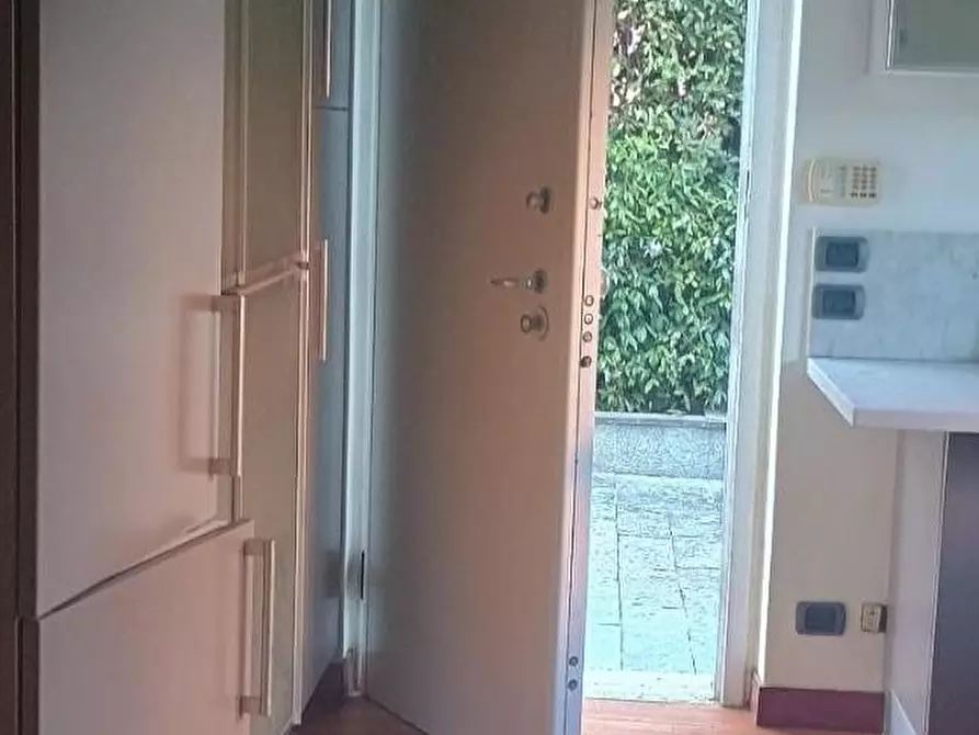 Immagine 8 di Villa in vendita  a Viareggio