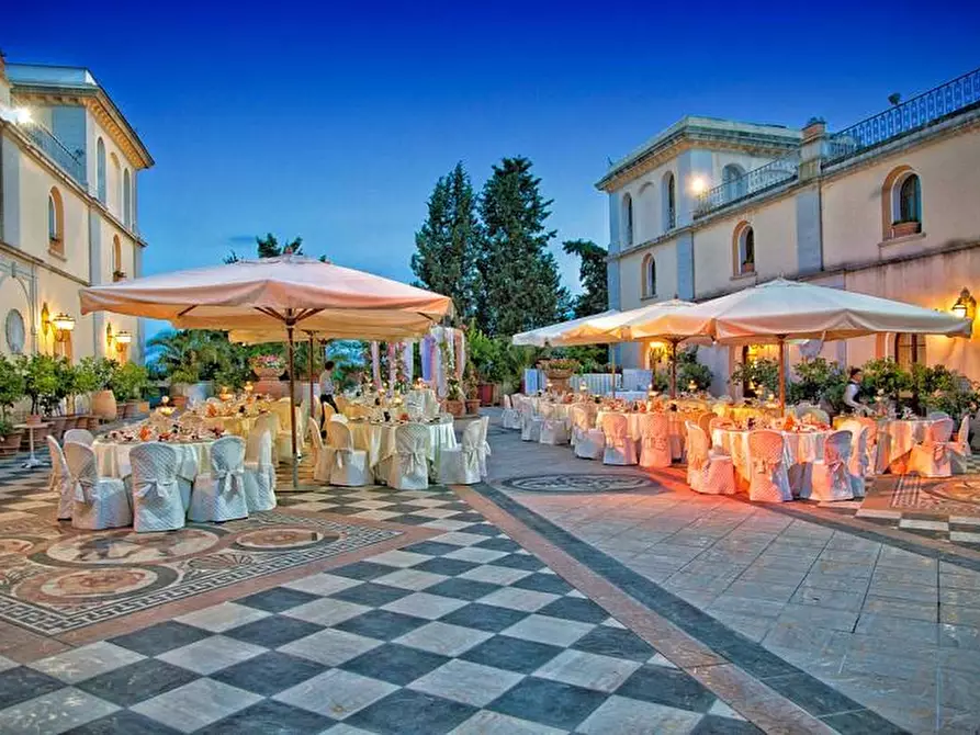 Immagine 5 di Palazzo in vendita  a Pisa