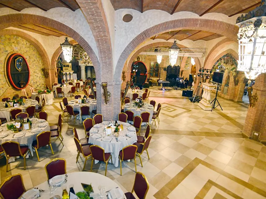 Immagine 4 di Palazzo in vendita  a Pisa