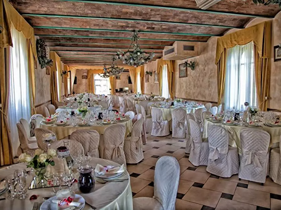 Immagine 9 di Palazzo in vendita  a Pisa