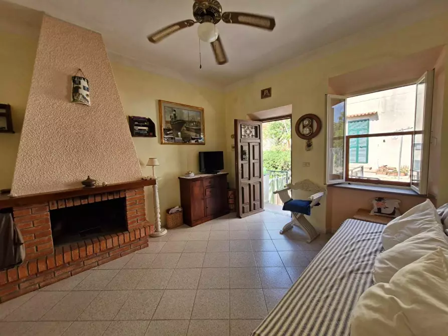 Immagine 8 di Appartamento in vendita  a Rio Marina