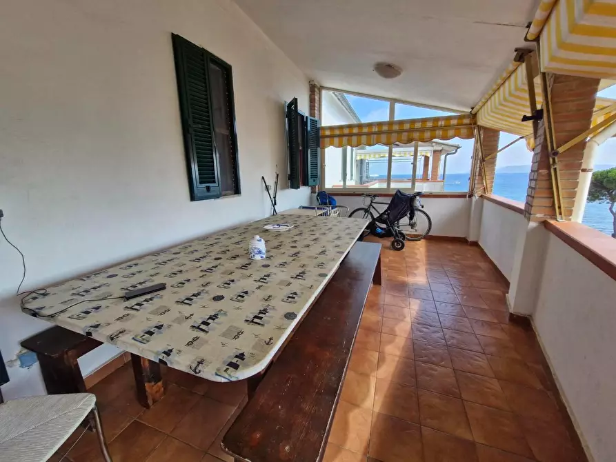 Immagine 2 di Appartamento in vendita  a Rio Marina