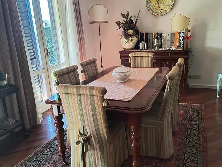 Immagine 20 di Villa in vendita  a Pisa