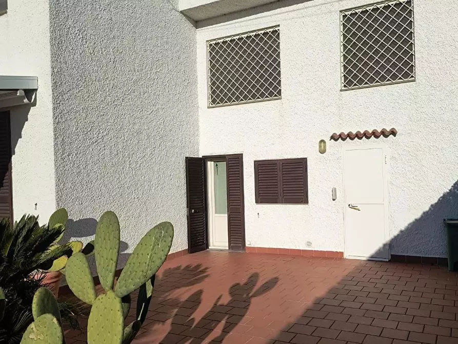 Immagine 8 di Villa in vendita  a Pisa