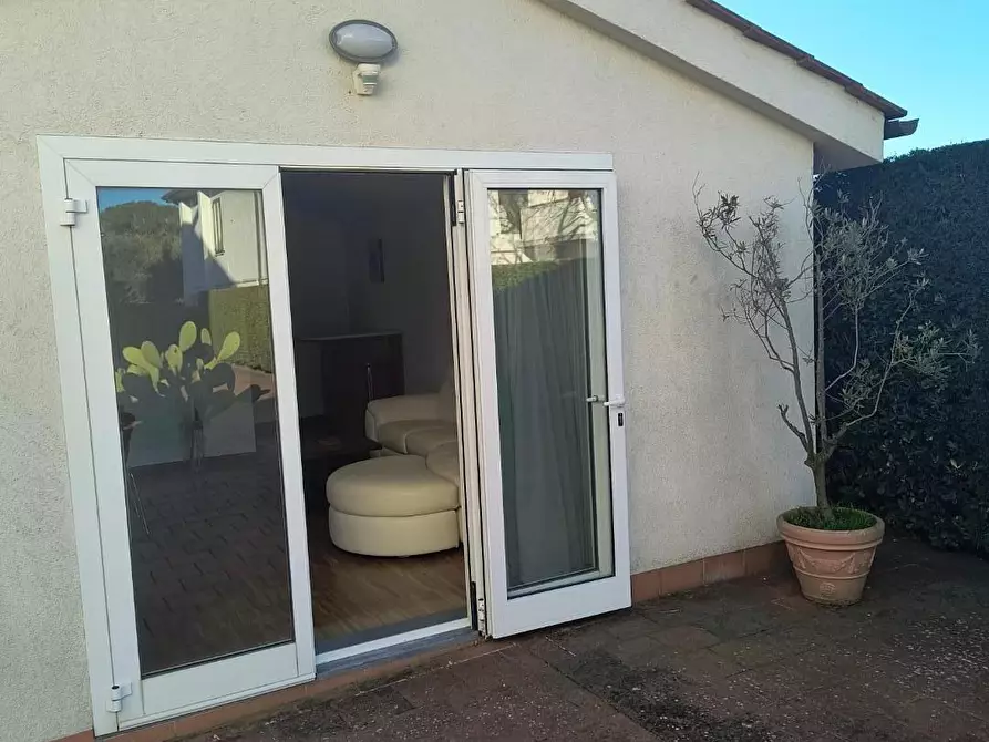 Immagine 51 di Villa in vendita  a Pisa