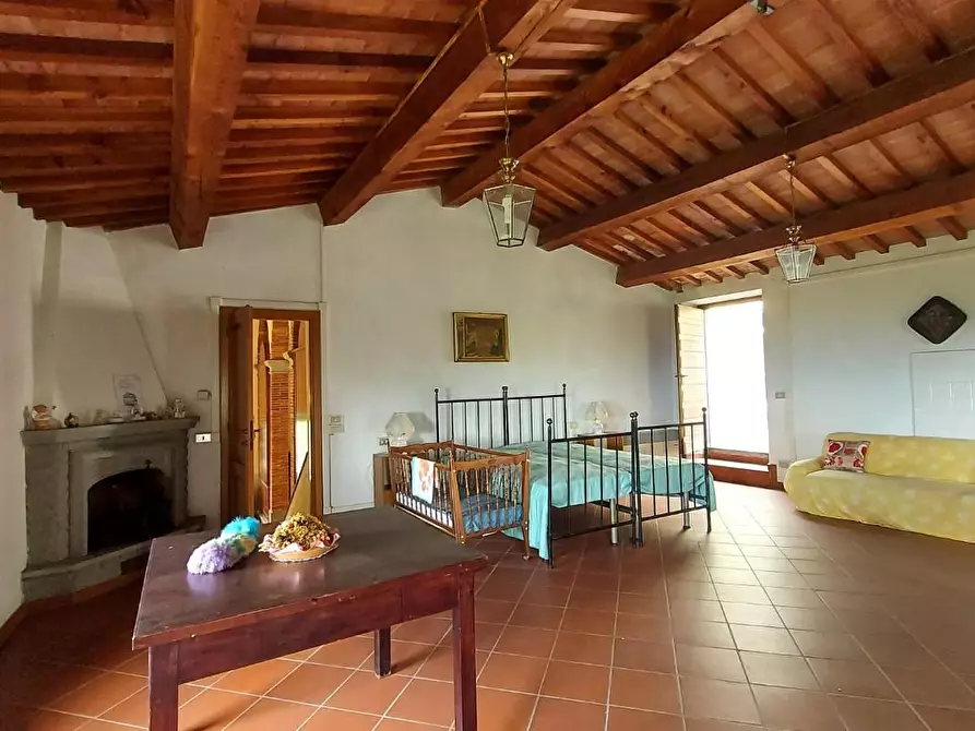 Immagine 32 di Villa in vendita  a Capannori