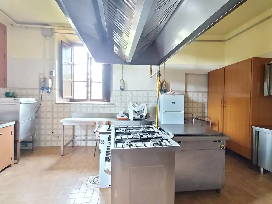 Immagine 25 di Villa in vendita  a Capannori