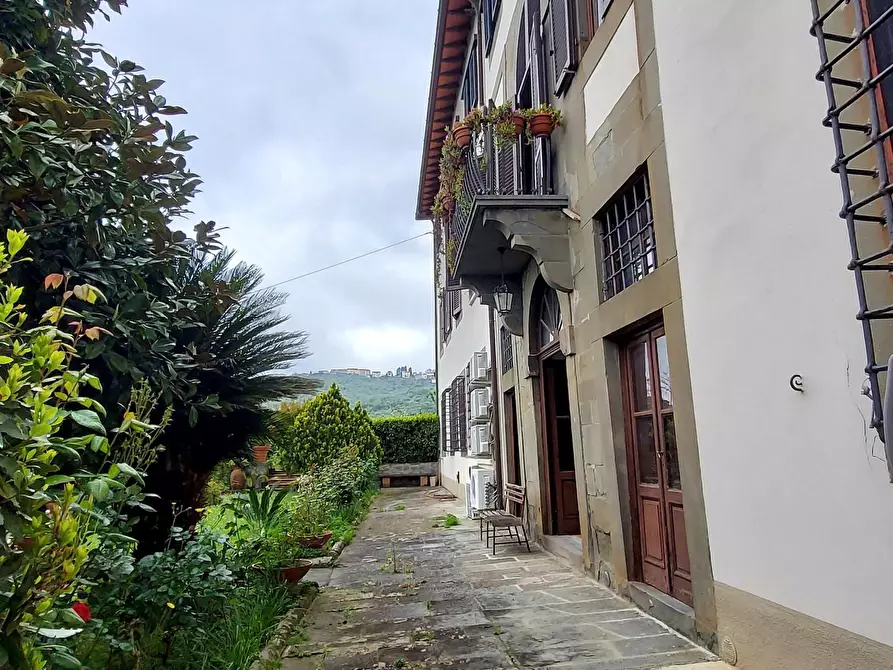 Immagine 7 di Villa in vendita  a Capannori