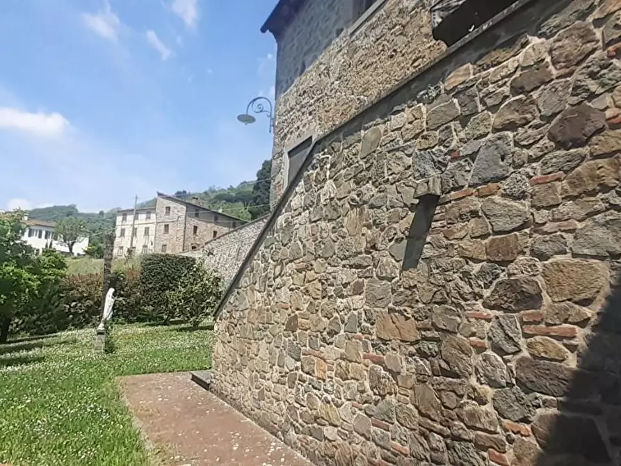 Immagine 19 di Rustico / casale in vendita  a Capannori