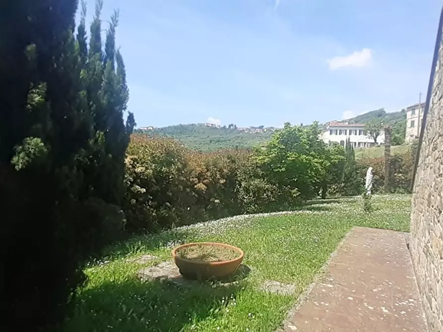 Immagine 15 di Rustico / casale in vendita  a Capannori