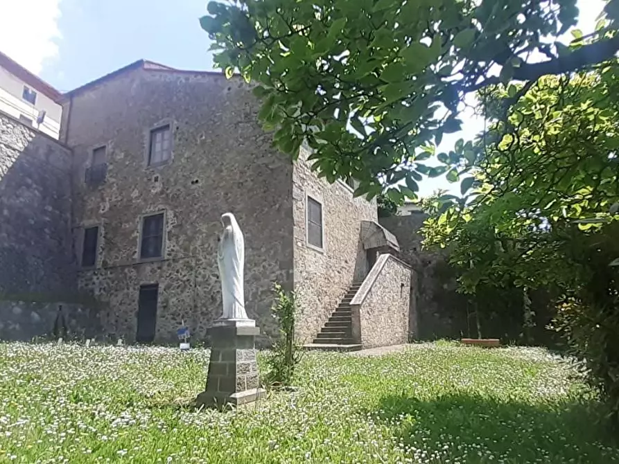 Immagine 14 di Rustico / casale in vendita  a Capannori