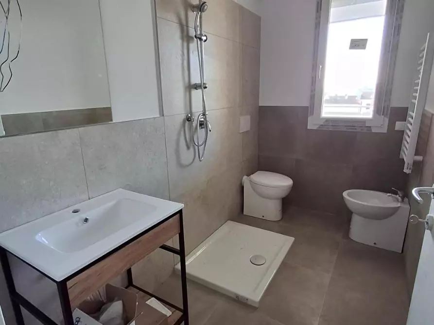 Immagine 6 di Appartamento in affitto  a Capraia E Limite