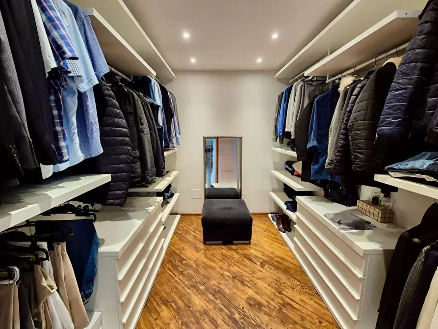 Immagine 40 di Rustico / casale in vendita  a Cascina