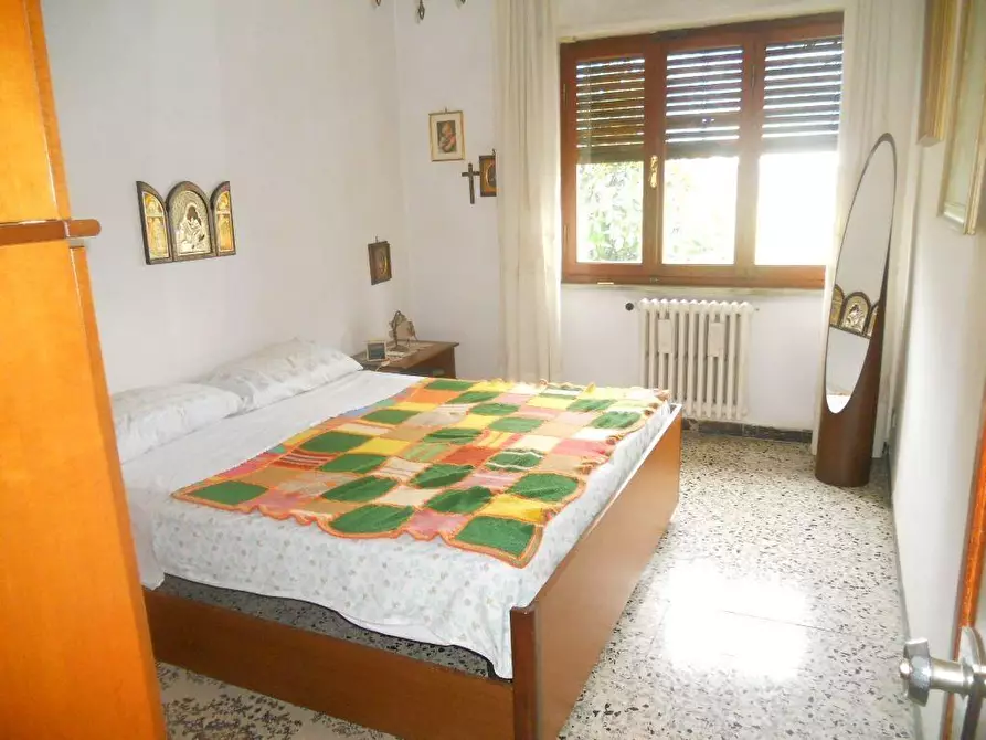 Immagine 9 di Villa in vendita  a Castelnuovo Magra