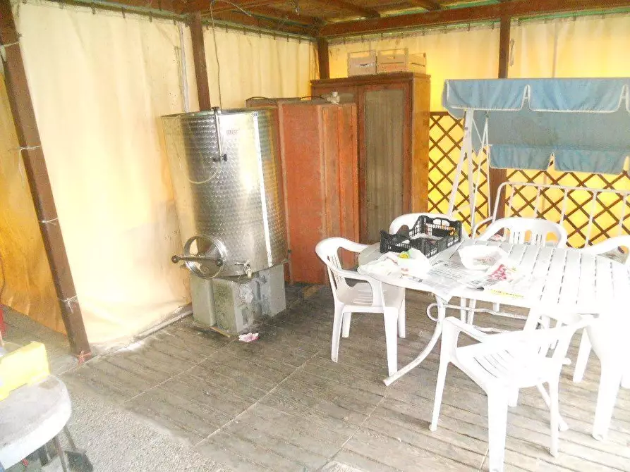 Immagine 27 di Villa in vendita  a Castelnuovo Magra