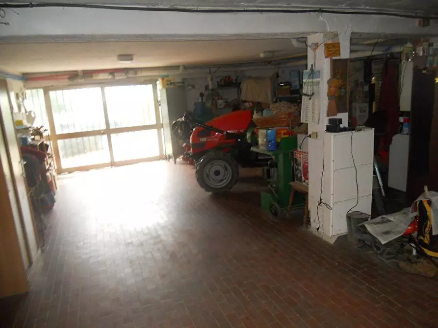 Immagine 29 di Villa in vendita  a Castelnuovo Magra