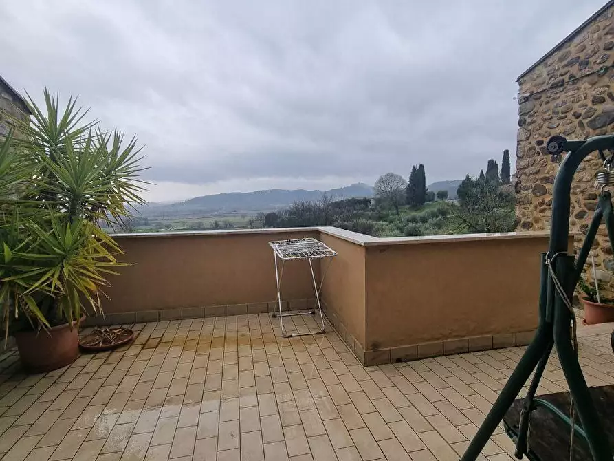 Immagine 2 di Villetta a schiera in vendita  a Casole D'elsa